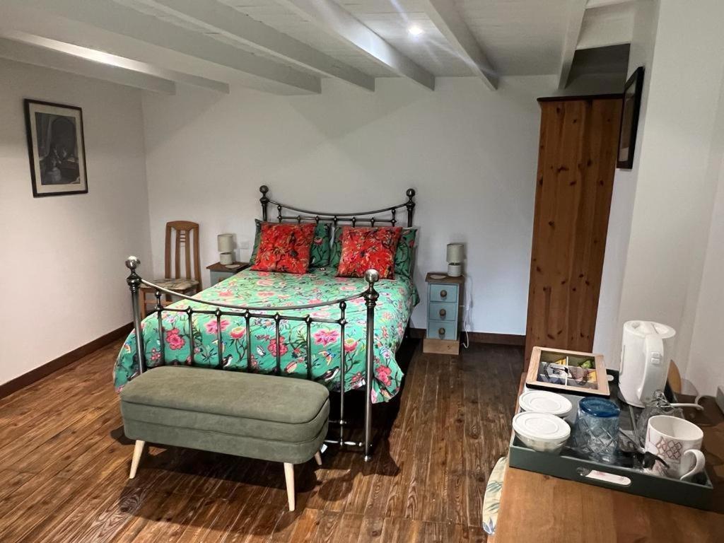 The Little Robin Bed and Breakfast Chevanceaux Buitenkant foto